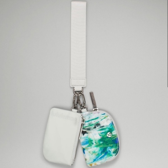 NWT LULULEMON Dual Pouch Wristlet - Picture 2 of 6
